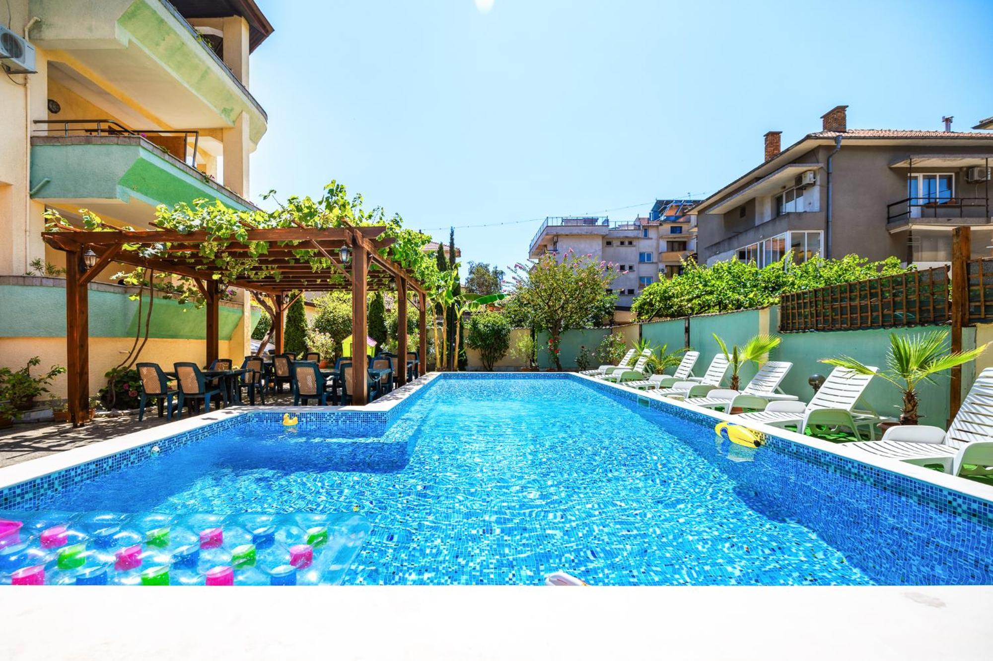 Paradise Chernomorets Exterior photo